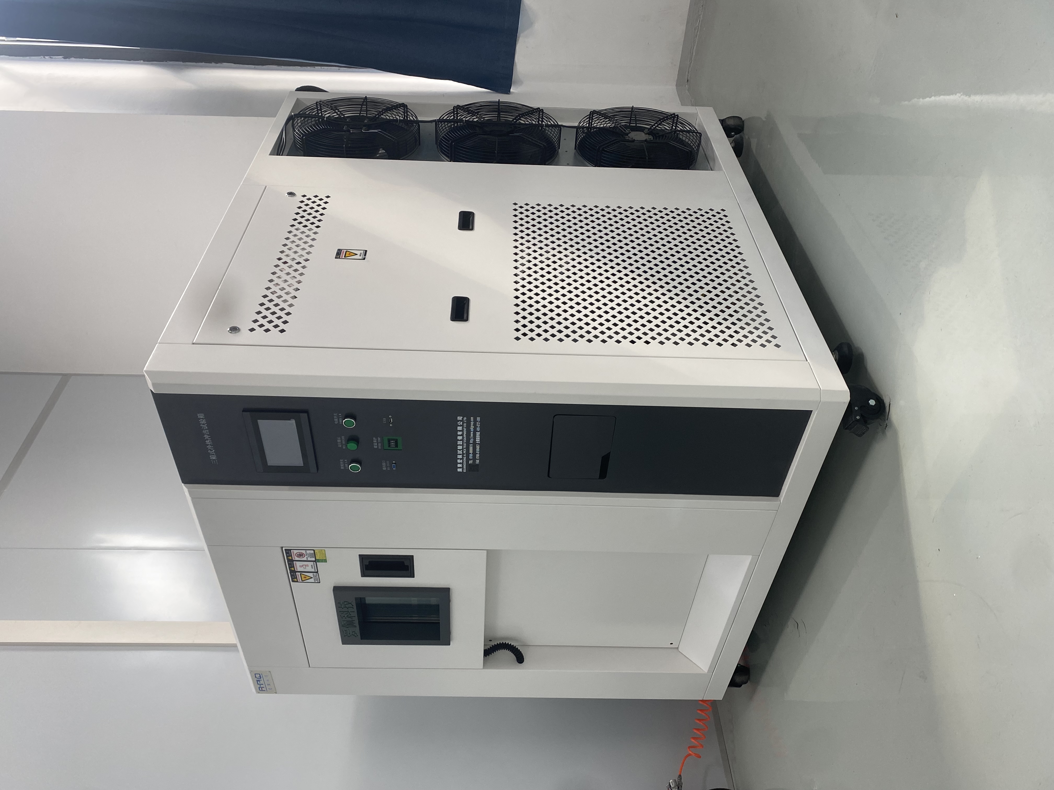 安防科技冷热冲击环境试验设备