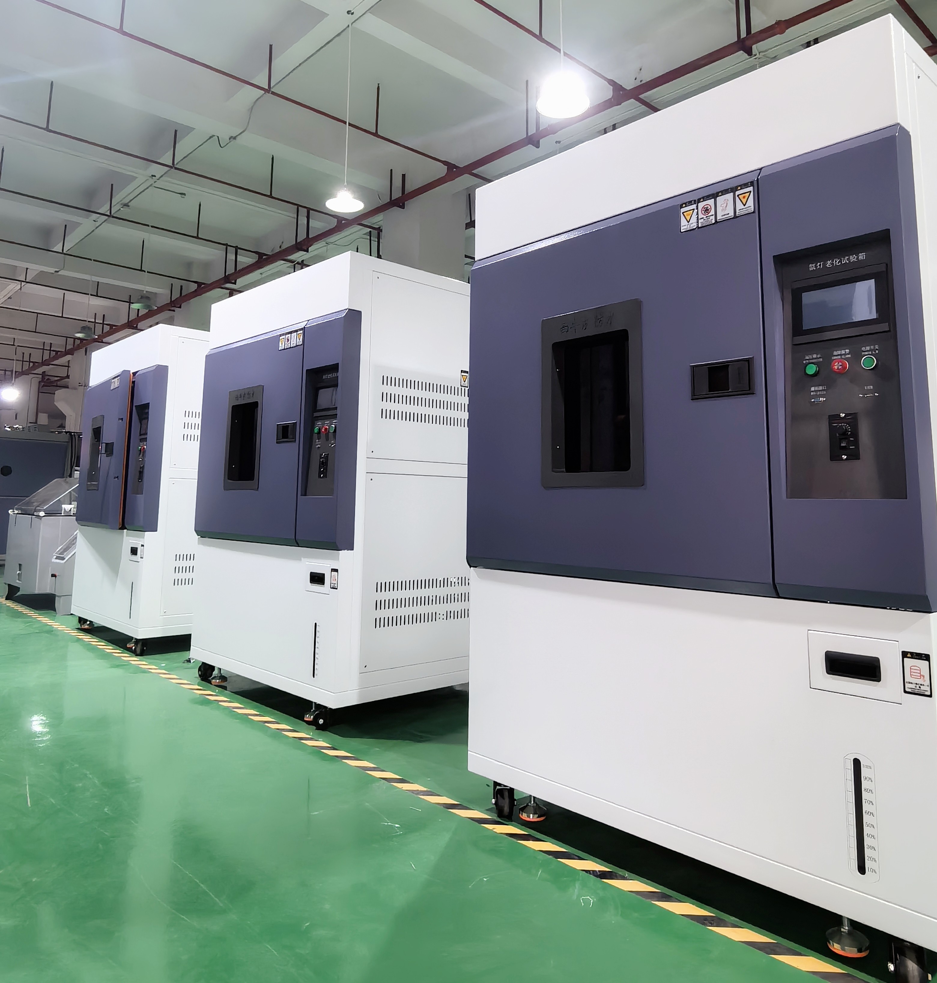 无人机氙灯老化试验箱